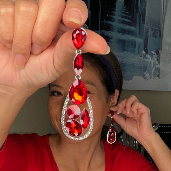 Earrings - Picture 1 of 1
